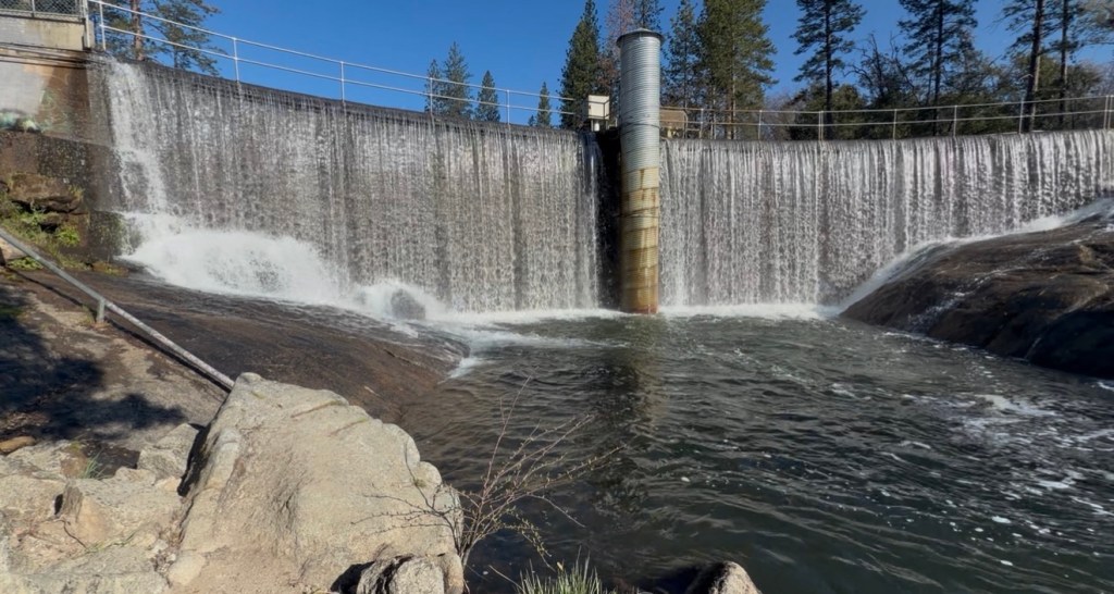 Explore Manzanita Lake Trail: A Scenic 2.1-Mile&nbsp;Route
